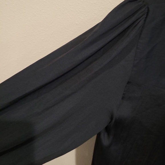 NWT Loft BLACK flowy V neck Top with tassel ties womens SZ Med. - Picture 7 of 10